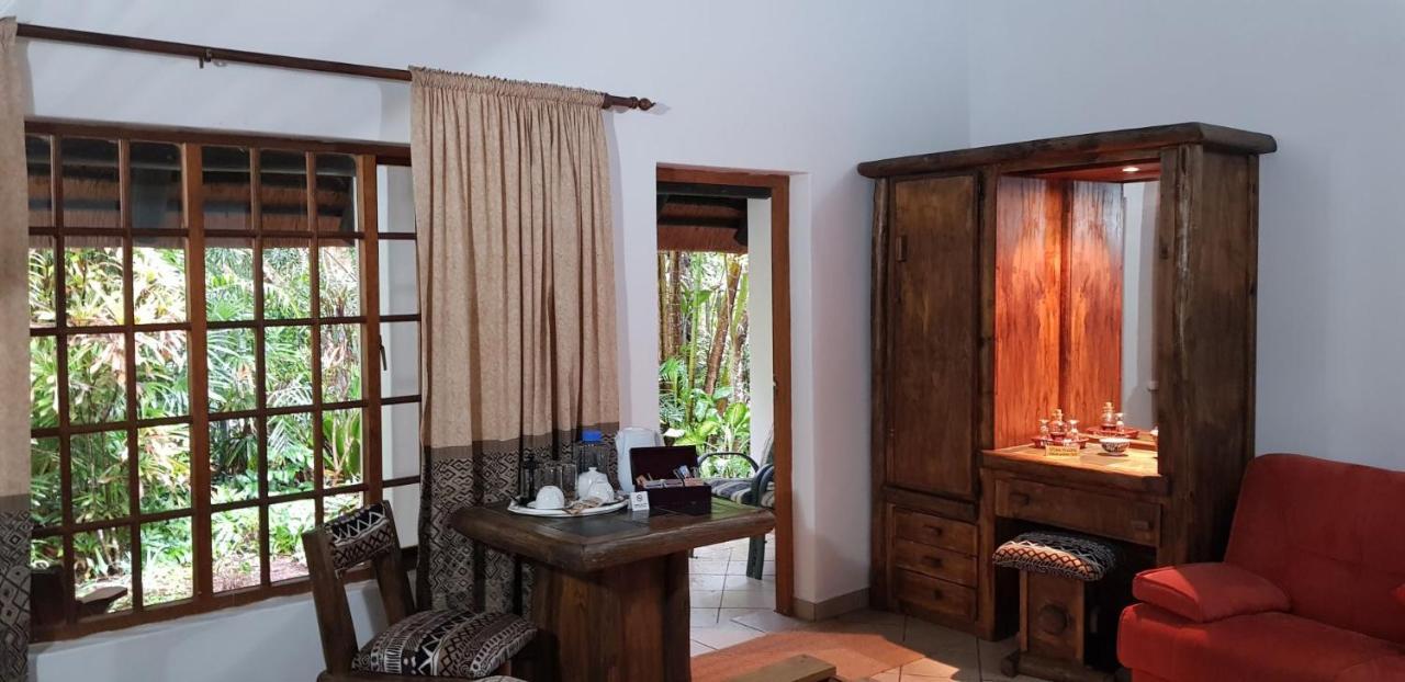 African Ambience Guest House Saint Lucia Estuary Exteriör bild