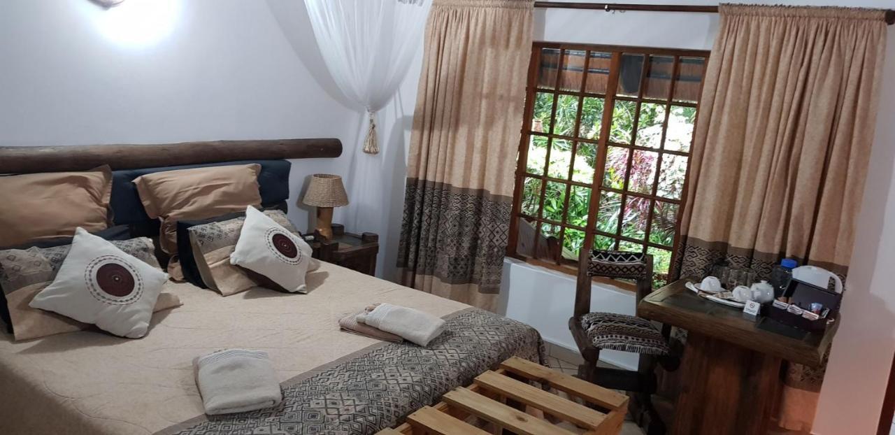 African Ambience Guest House Saint Lucia Estuary Exteriör bild